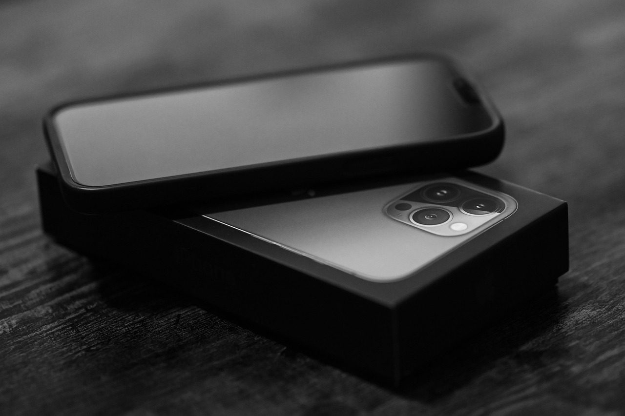 iPhone 18 Pro Max Cases: The Quiet Luxury Edit